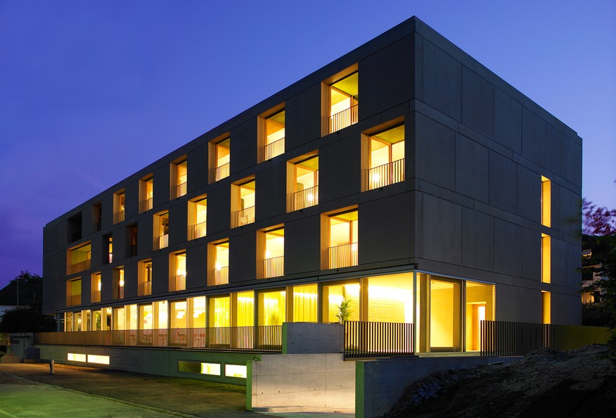 Schiebefenster grossflächig - Alterszentrum Rabenfluh, CH