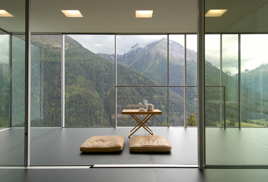 Bergpanorama schwerllenlos - Sky-Frame 1 - Einfamilienhaus in Guarda, CH