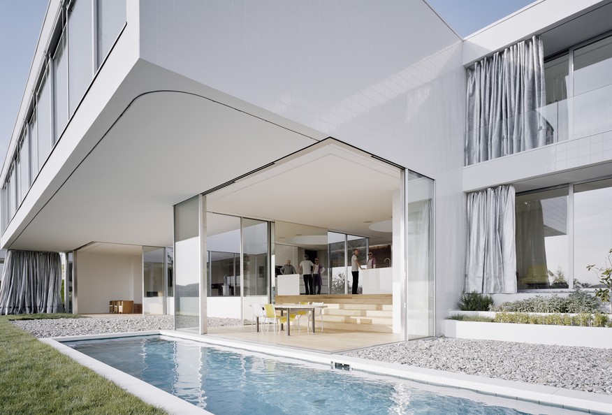 Pool - Glasschiebetüren rahmenlos Sky-Frame - Haus mit Atelier, DE